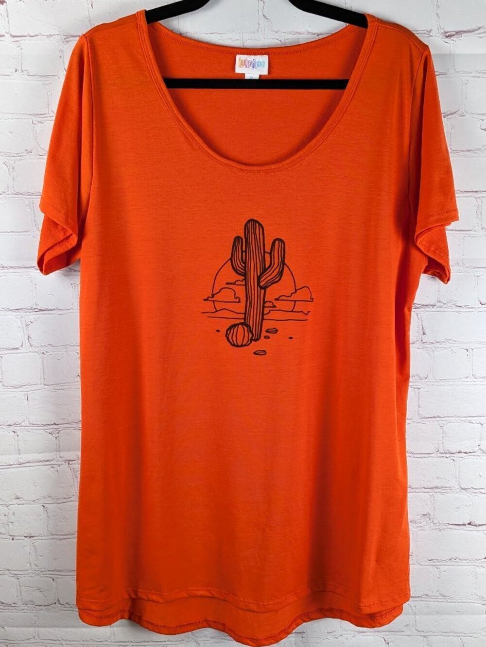 LuLaRoe Orange/Black Cactus Top XL